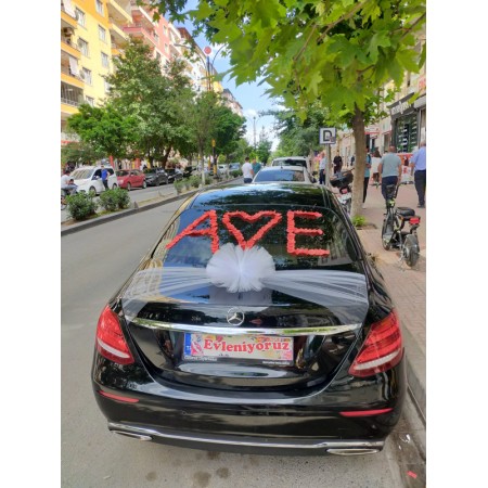 Gelin Arabası Gül Yaprakları
